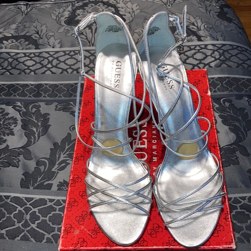 Ladies shoes